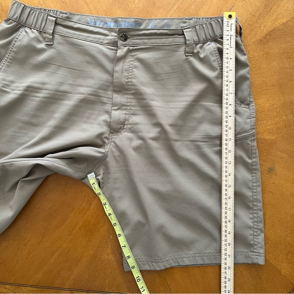 3/$30 Wrangler Shorts Mens Size 40 Khaki zip pockets Athletic Golf Tan Elastic - Picture 8 of 10